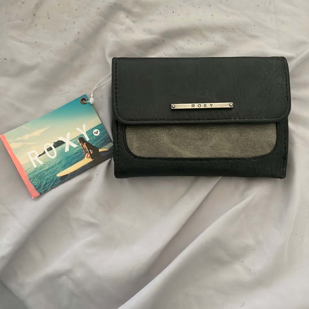 Roxy Wallet in Black and Grey